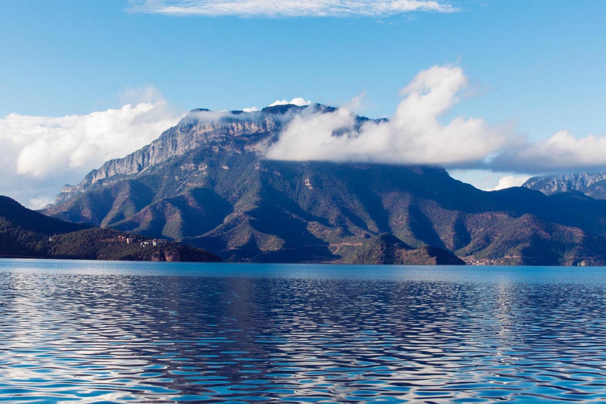 Hotel Indigo Lugu Lake By Ihg Lijiang  Buitenkant foto