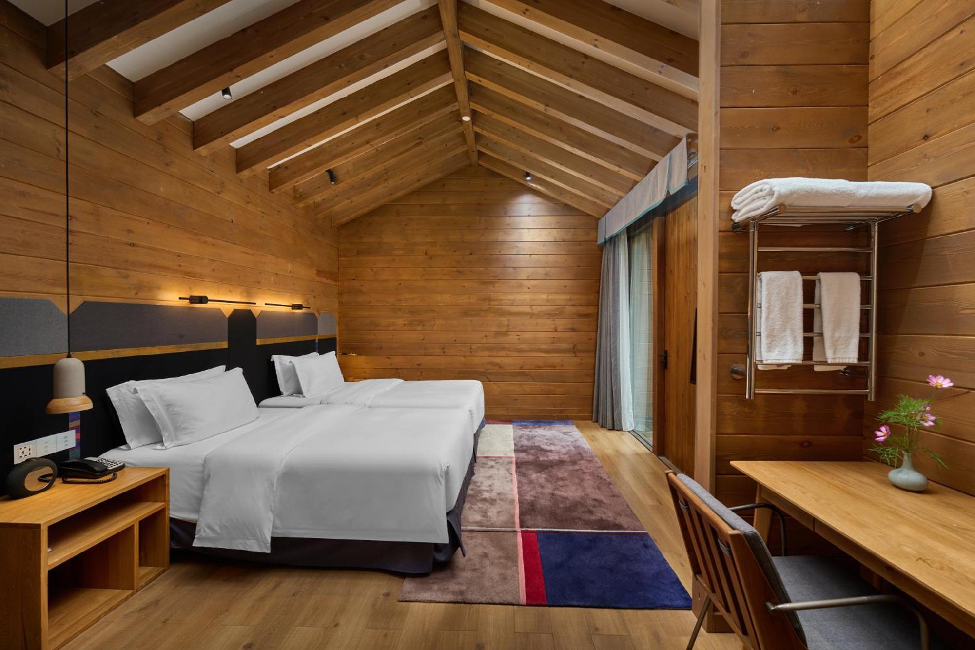 Hotel Indigo Lugu Lake By Ihg Lijiang  Buitenkant foto