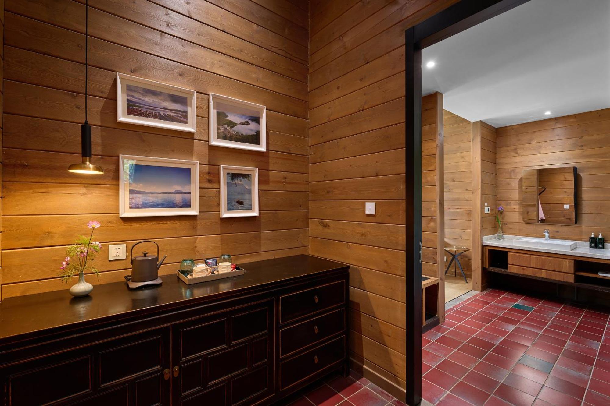 Hotel Indigo Lugu Lake By Ihg Lijiang  Buitenkant foto