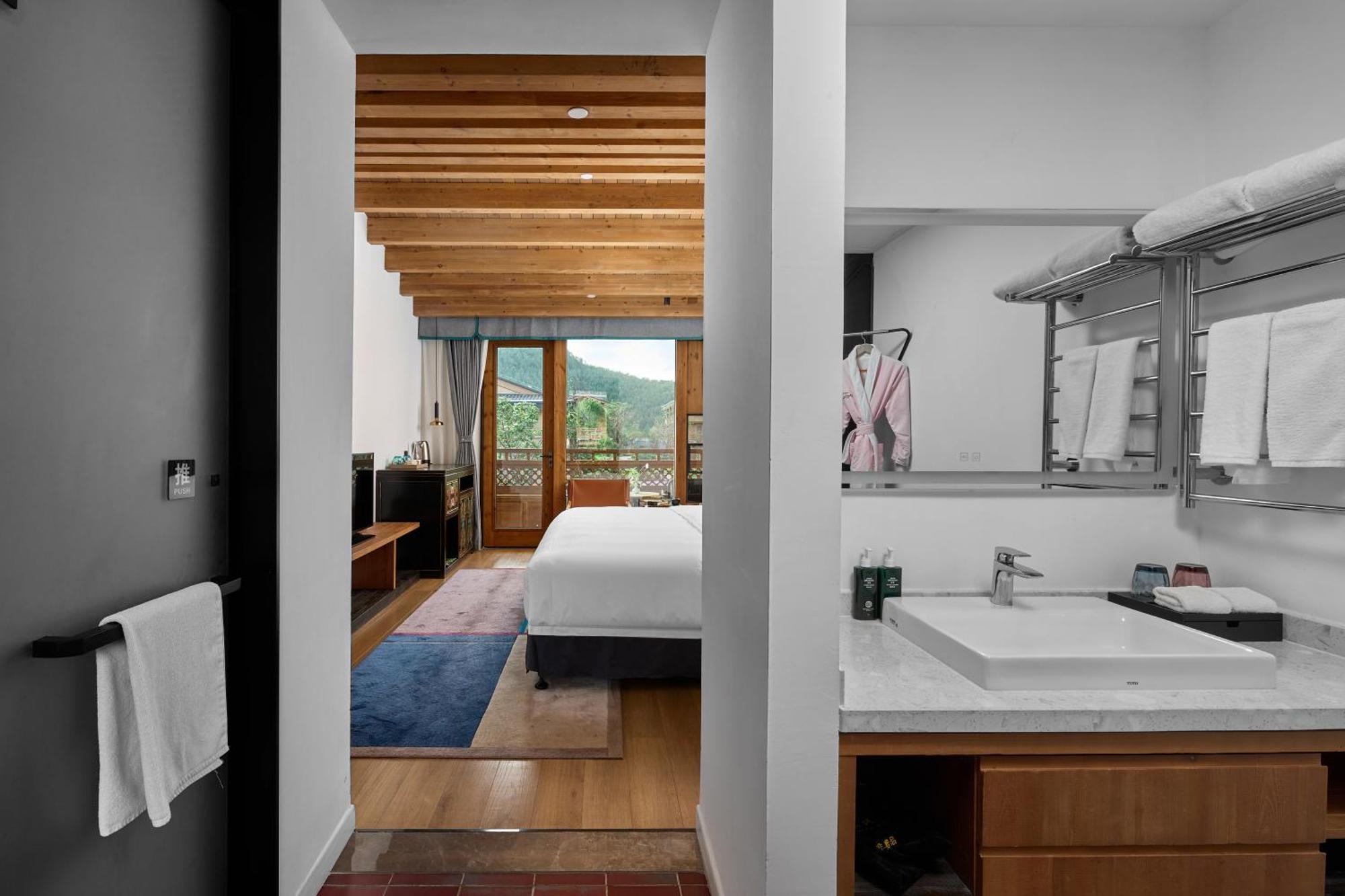 Hotel Indigo Lugu Lake By Ihg Lijiang  Buitenkant foto